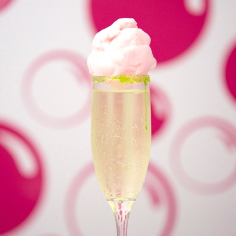 Prosecco with cotton candy